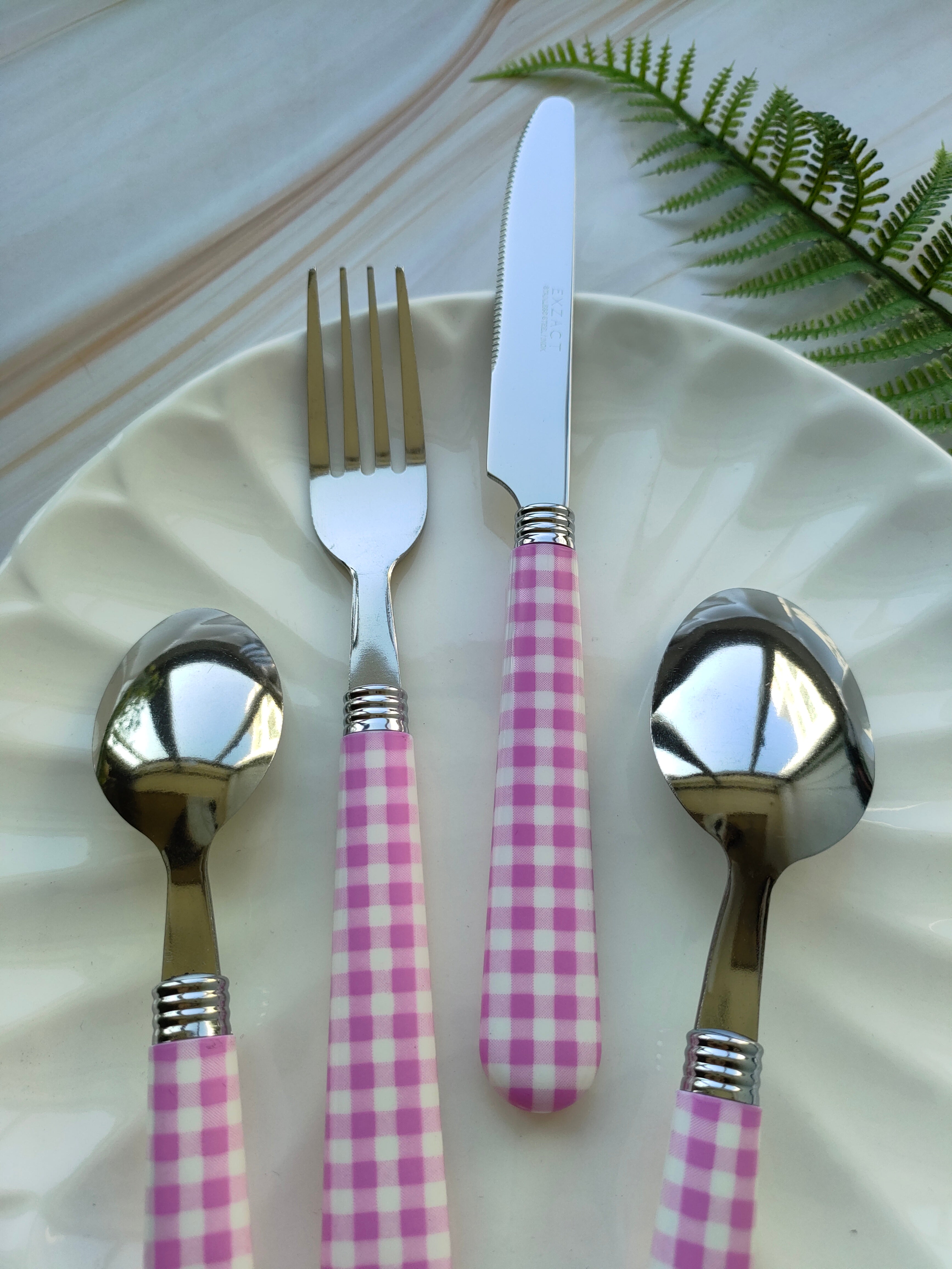 EXZACT Cutlery Set 24pcs Stainless Steel with Gingham Check Coloured Handles (Light Purple New)
