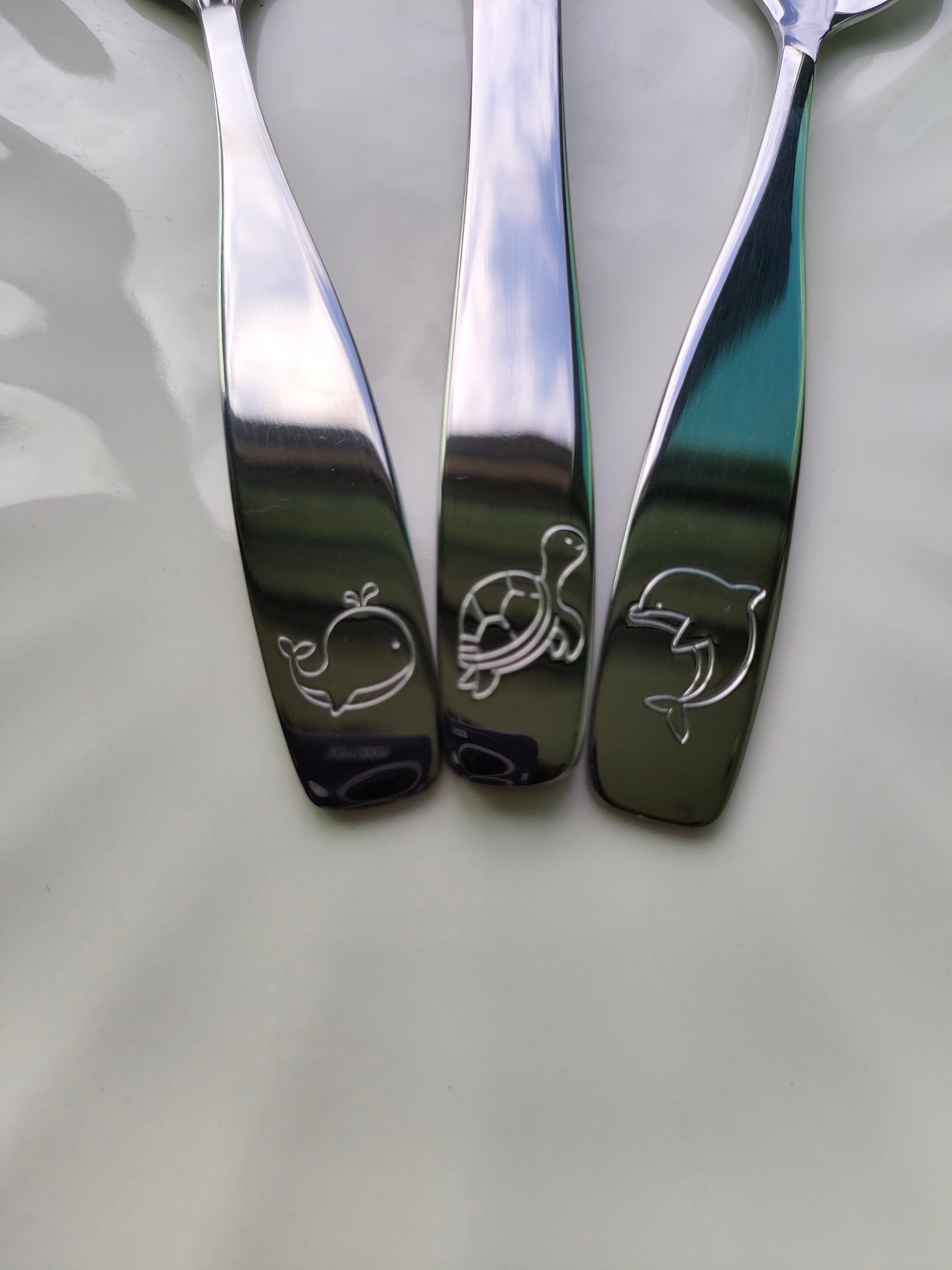 Exzact Children's Cutlery Stainless Steel 6pcs Engraved Ocean Creatures Dolphin, Turtle, Whale