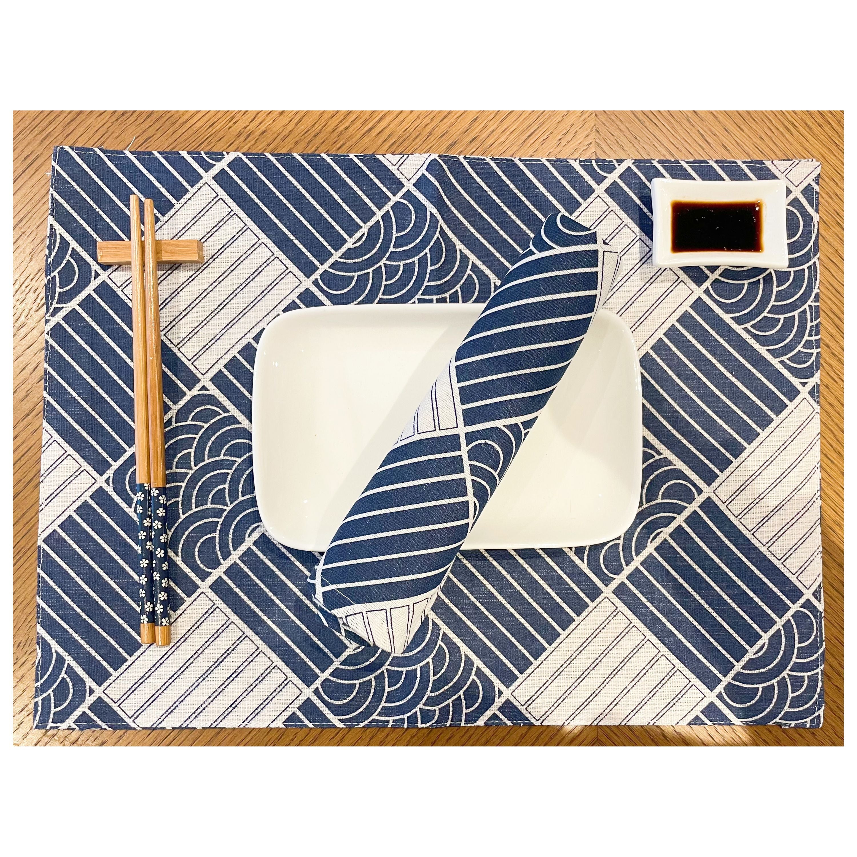 CosyAurora Placemats 30 x 40 cm Navy Blue Ocean Waves for Dining Table, Set of 4