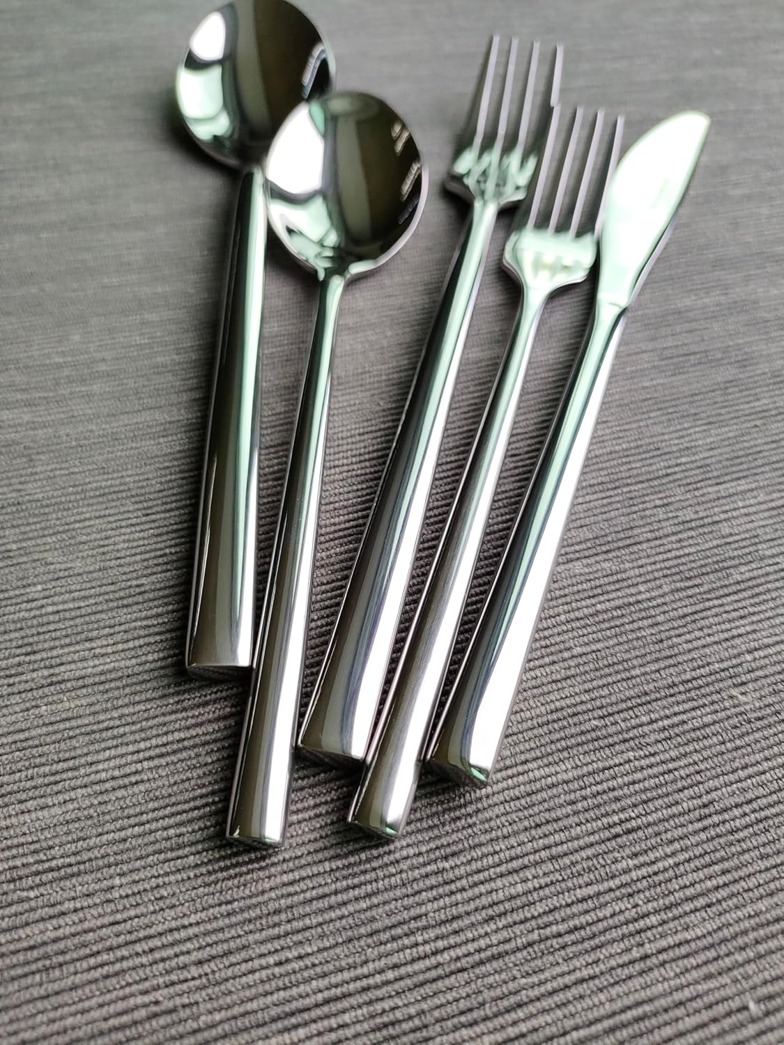 EXZACT 20pcs Cutlery Set Forged Stainless Steel. Dish Washer Safe, Serve for 4