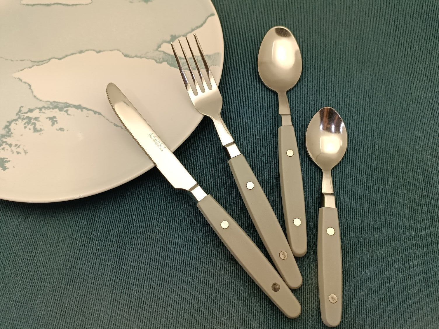 EXZACT Cutlery Set 24pcs Stainless Steel - with Rivet Craft Handles/Retro Style Flatware