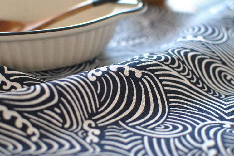 CosyAurora Placemats 30 x 40 cm Navy Blue Ocean Waves for Dining Table, Set of 4