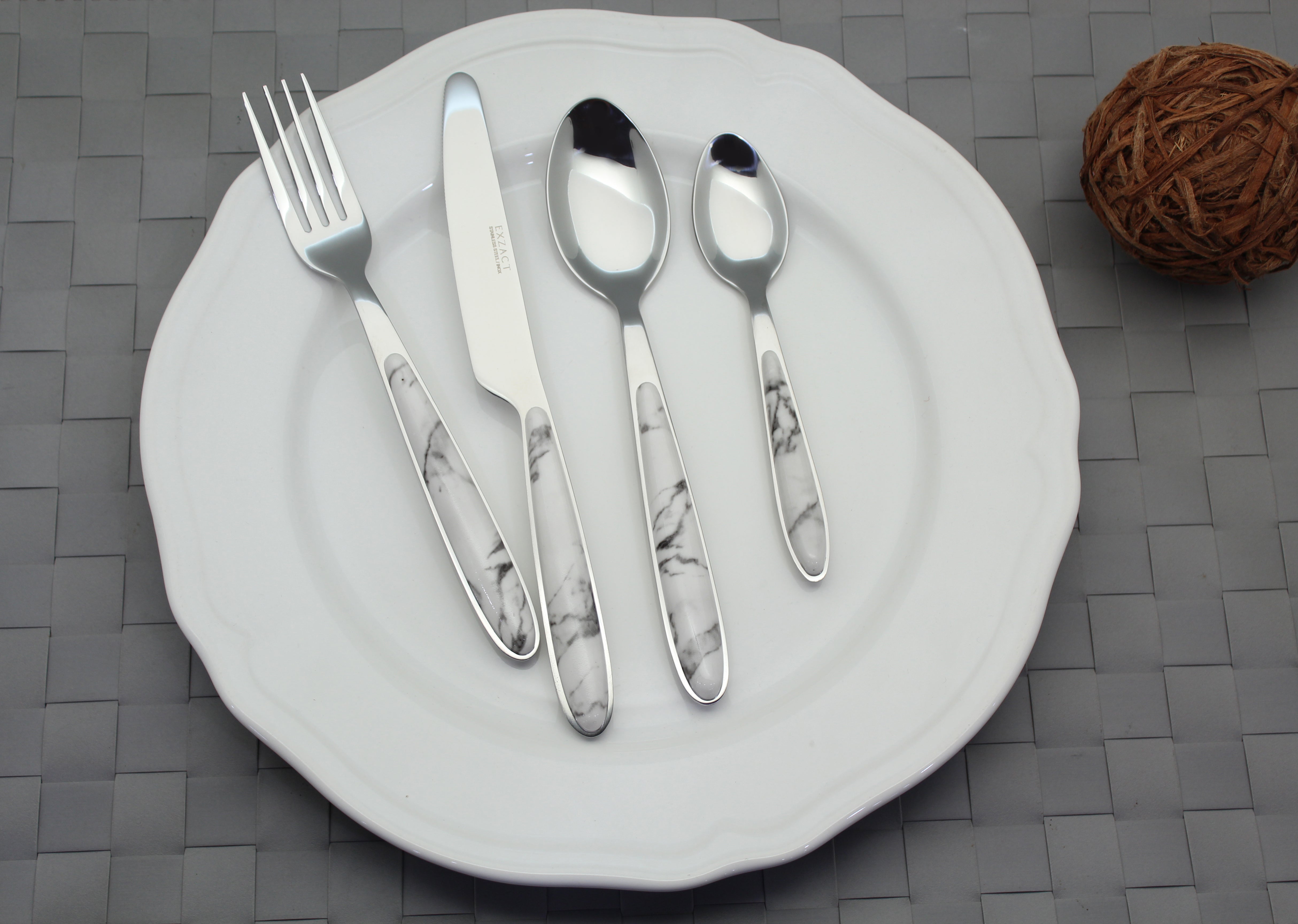 EXZACT Cutlery Set, Stainless Steel with Color Handles - EX07