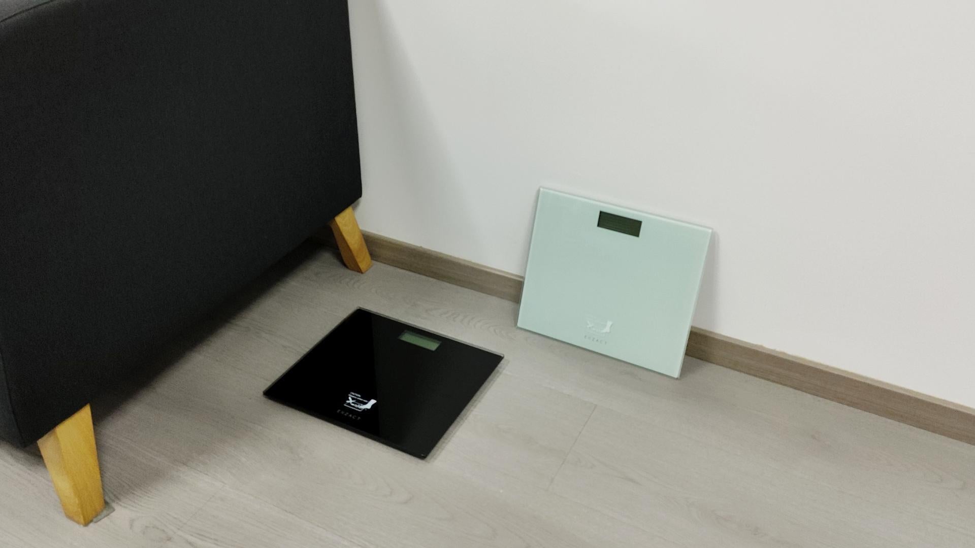 EXZACT Digital Bathroom Scale – 150kg/330lb, Metric & Imperial, Black Glass